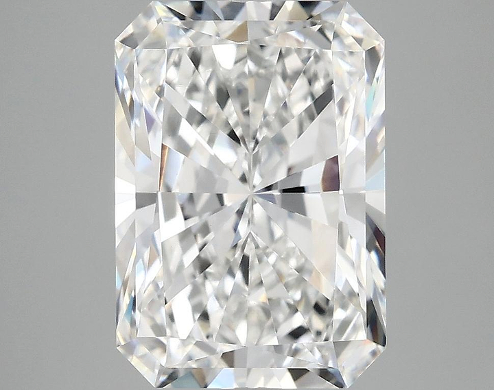 3.93 Carat Radiant Shaped Ideal Cut VVS2 IGI Certified Lab Grown Diamond
