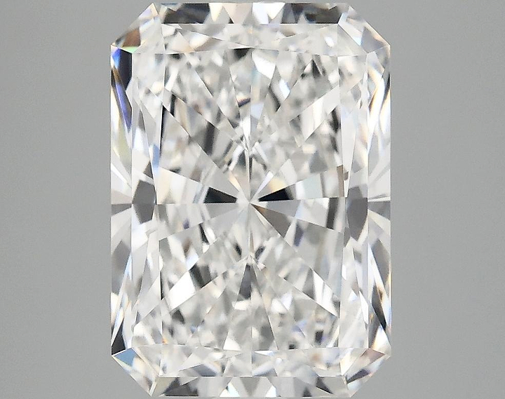 3.93 Carat Radiant Shaped Ideal Cut VVS2 IGI Certified Lab Grown Diamond