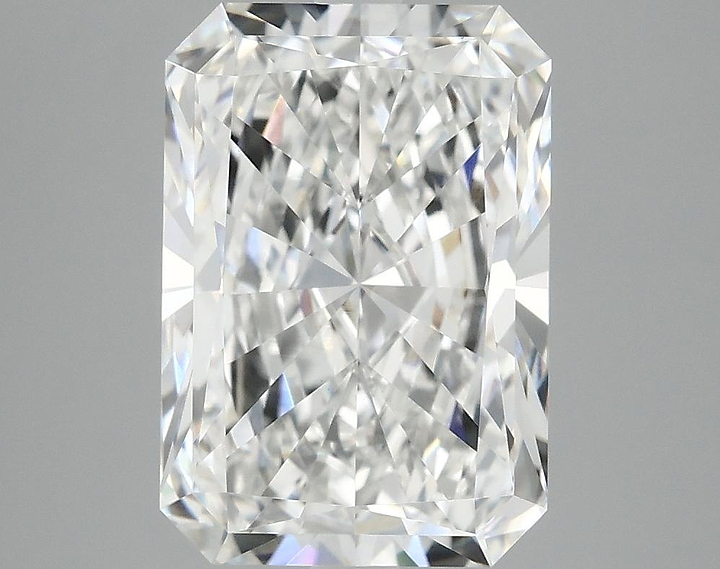 4.05 Carat Radiant Shaped Ideal Cut VVS2 IGI Certified Lab Grown Diamond