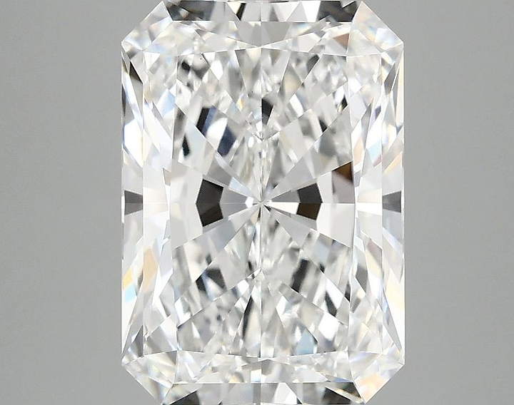 4.1 Carat Radiant Shaped Ideal Cut VVS2 IGI Certified Lab Grown Diamond