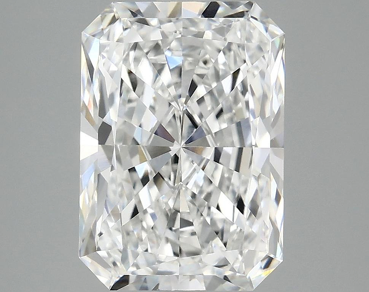 3.93 Carat Radiant Shaped Ideal Cut VVS2 IGI Certified Lab Grown Diamond