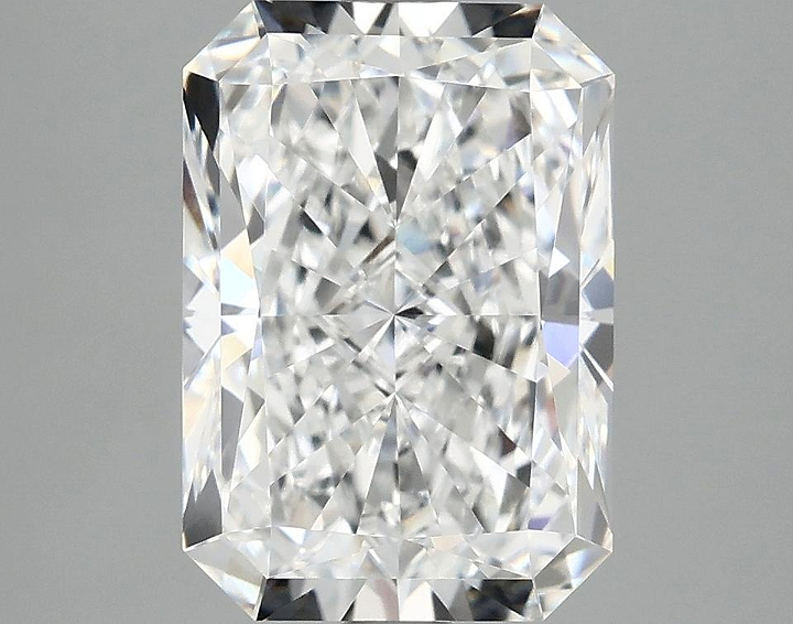 4.1 Carat Radiant Shaped Ideal Cut VVS2 IGI Certified Lab Grown Diamond