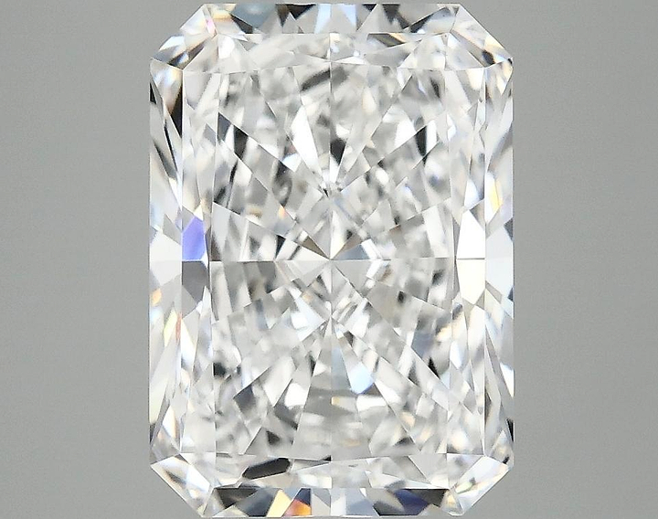 3.95 Carat Radiant Shaped Ideal Cut VVS2 IGI Certified Lab Grown Diamond
