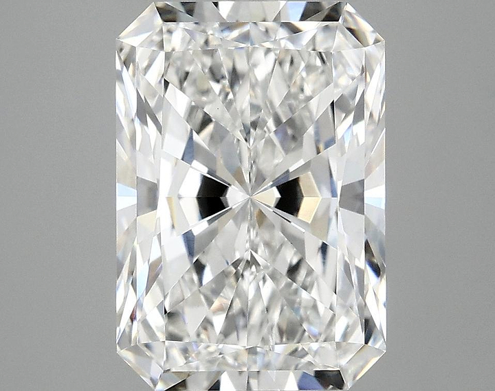 3.83 Carat Radiant Shaped Ideal Cut VVS2 IGI Certified Lab Grown Diamond