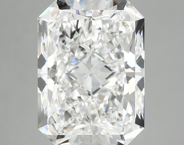 4.05 Carat Radiant Shaped Excellent Cut VVS2 IGI Certified Lab Grown Diamond