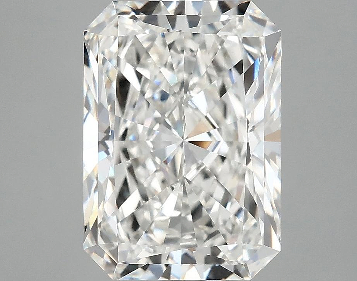 3.9 Carat Radiant Shaped Ideal Cut VVS2 IGI Certified Lab Grown Diamond