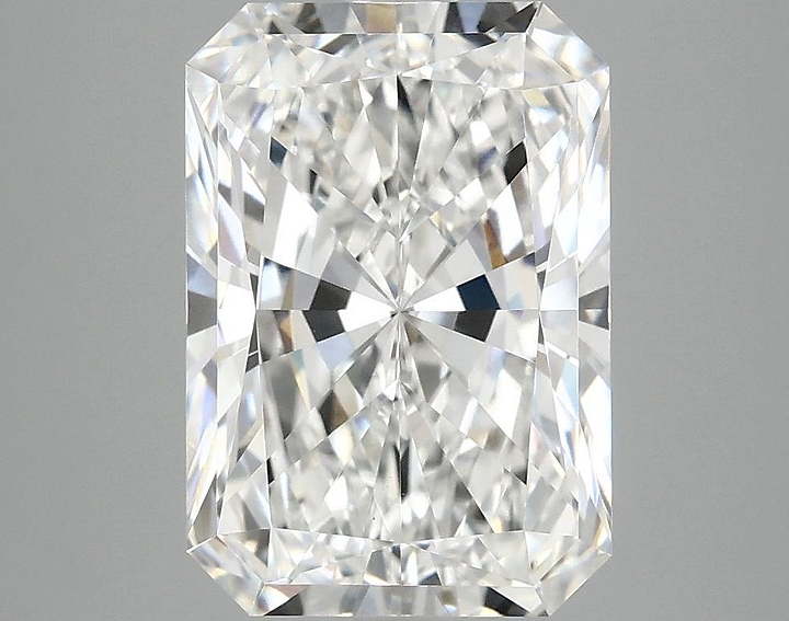 4.1 Carat Radiant Shaped Ideal Cut VVS2 IGI Certified Lab Grown Diamond