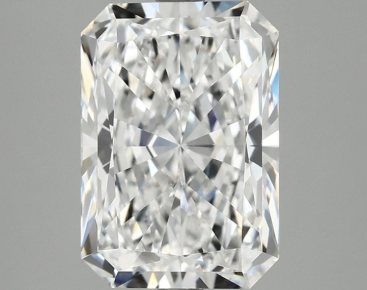4.05 Carat Radiant Shaped Ideal Cut VVS2 IGI Certified Lab Grown Diamond