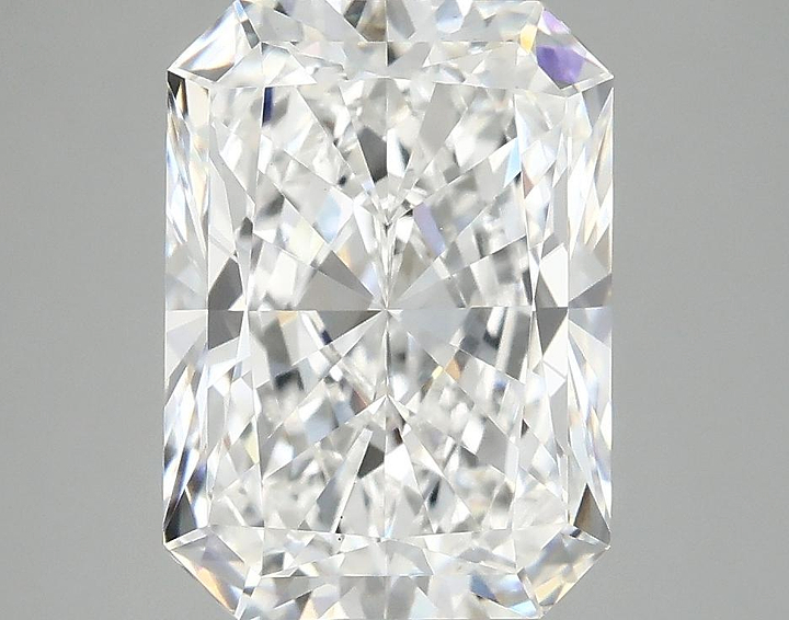 4.05 Carat Radiant Shaped Excellent Cut VS1 IGI Certified Lab Grown Diamond