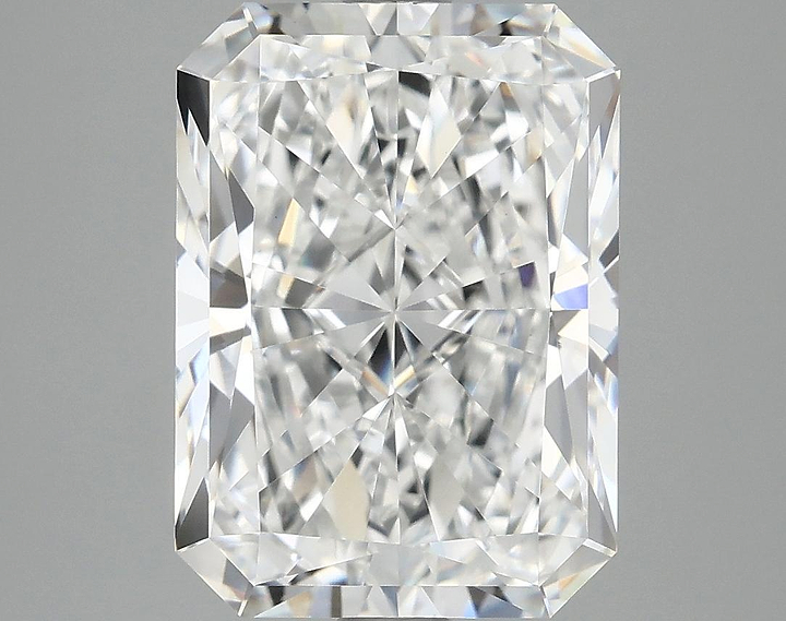 3.87 Carat Radiant Shaped Excellent Cut VS1 IGI Certified Lab Grown Diamond