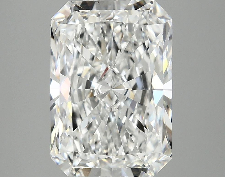3.87 Carat Radiant Shaped Ideal Cut VVS2 IGI Certified Lab Grown Diamond