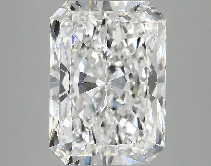 4.05 Carat Radiant Shaped Ideal Cut VVS2 IGI Certified Lab Grown Diamond