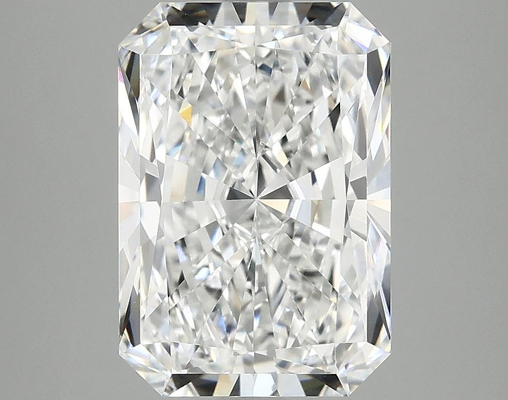 4.1 Carat Radiant Shaped Ideal Cut VVS2 IGI Certified Lab Grown Diamond