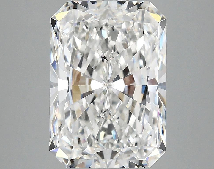 4.07 Carat Radiant Shaped Ideal Cut VVS2 IGI Certified Lab Grown Diamond