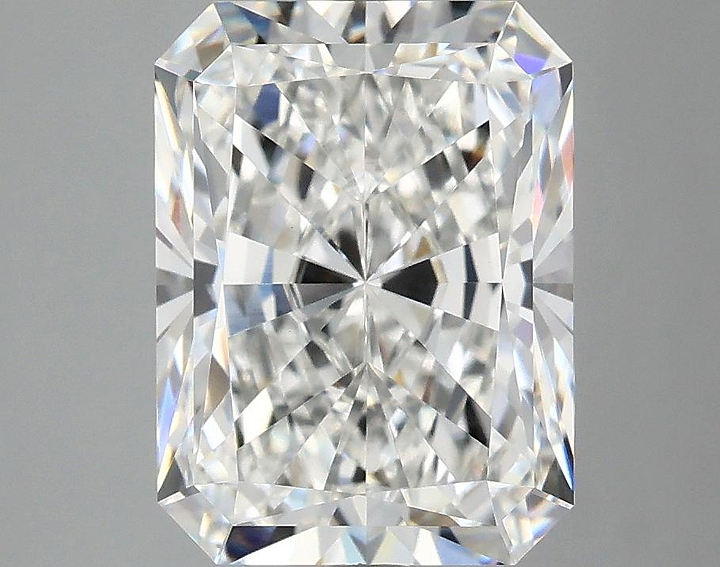 3.85 Carat Radiant Shaped Excellent Cut VVS2 IGI Certified Lab Grown Diamond