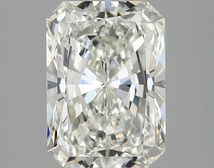 2.1 Carat Radiant Shaped Ideal Cut VVS2 IGI Certified Lab Grown Diamond