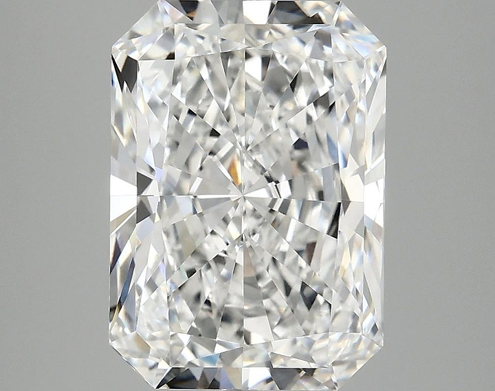 4.1 Carat Radiant Shaped Ideal Cut VVS2 IGI Certified Lab Grown Diamond