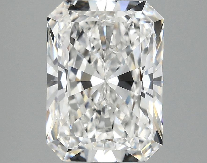 3.08 Carat Radiant Shaped Excellent Cut VS1 IGI Certified Lab Grown Diamond