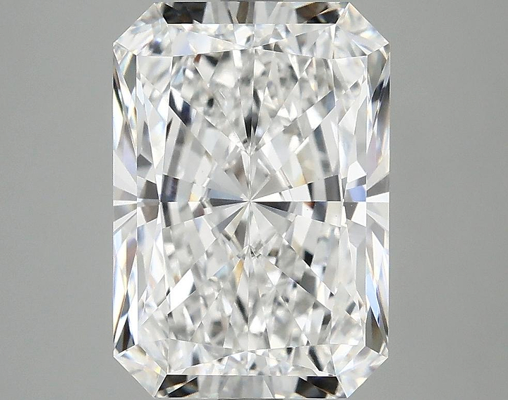4.05 Carat Radiant Shaped Ideal Cut VVS2 IGI Certified Lab Grown Diamond