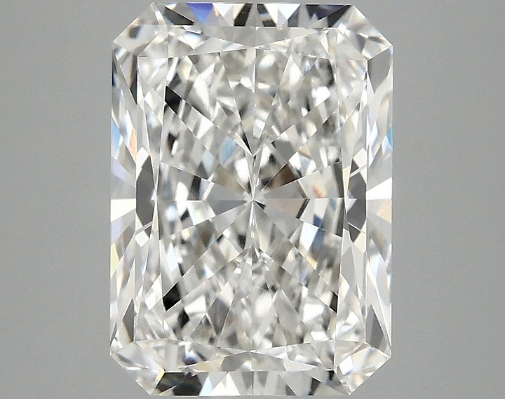 3.1 Carat Radiant Shaped Ideal Cut VVS2 IGI Certified Lab Grown Diamond
