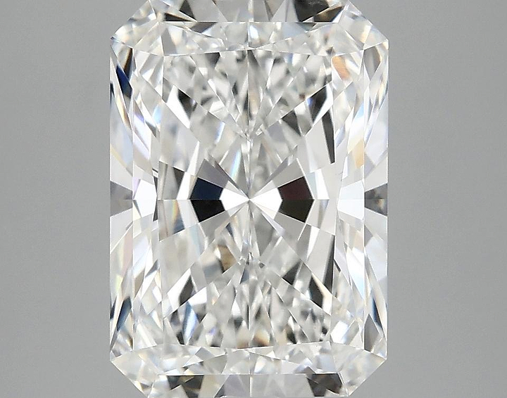 4.05 Carat Radiant Shaped Ideal Cut VVS2 IGI Certified Lab Grown Diamond