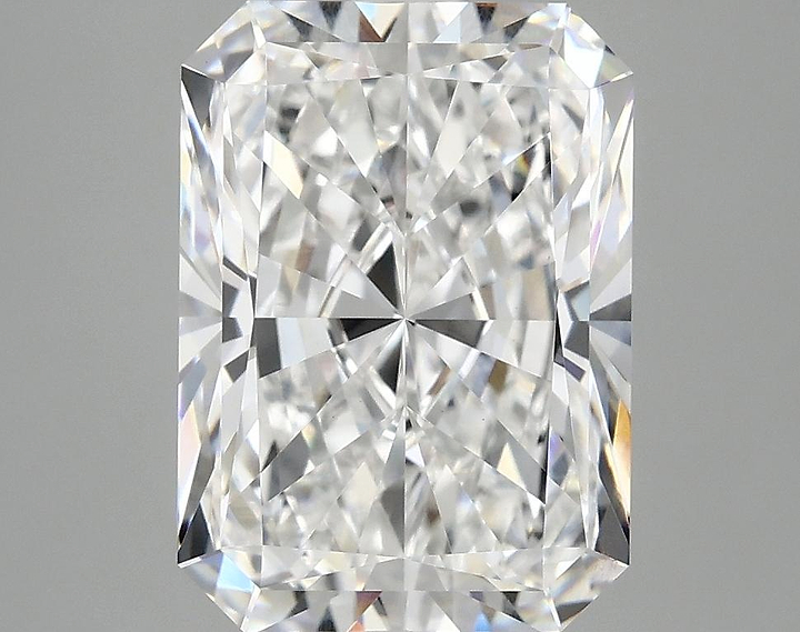 4.13 Carat Radiant Shaped Ideal Cut VVS2 IGI Certified Lab Grown Diamond
