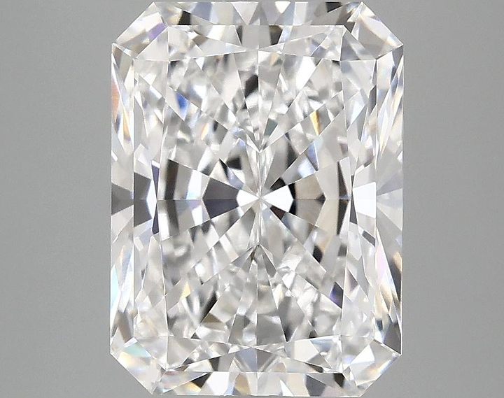 4.1 Carat Radiant Shaped Excellent Cut VVS2 IGI Certified Lab Grown Diamond