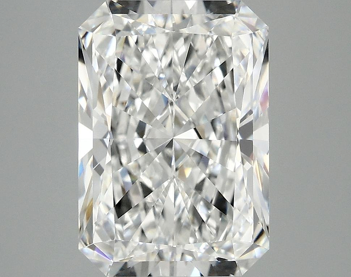4.04 Carat Radiant Shaped Ideal Cut VVS2 IGI Certified Lab Grown Diamond