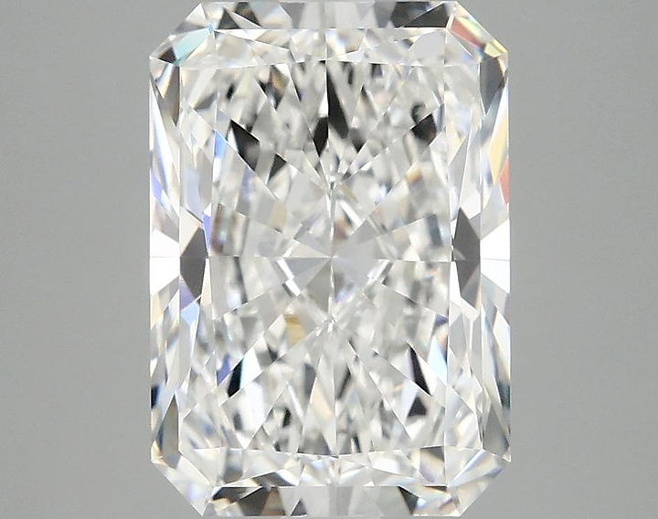 4.07 Carat Radiant Shaped Ideal Cut VVS2 IGI Certified Lab Grown Diamond