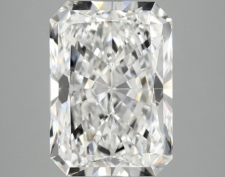 3.94 Carat Radiant Shaped Ideal Cut VVS2 IGI Certified Lab Grown Diamond