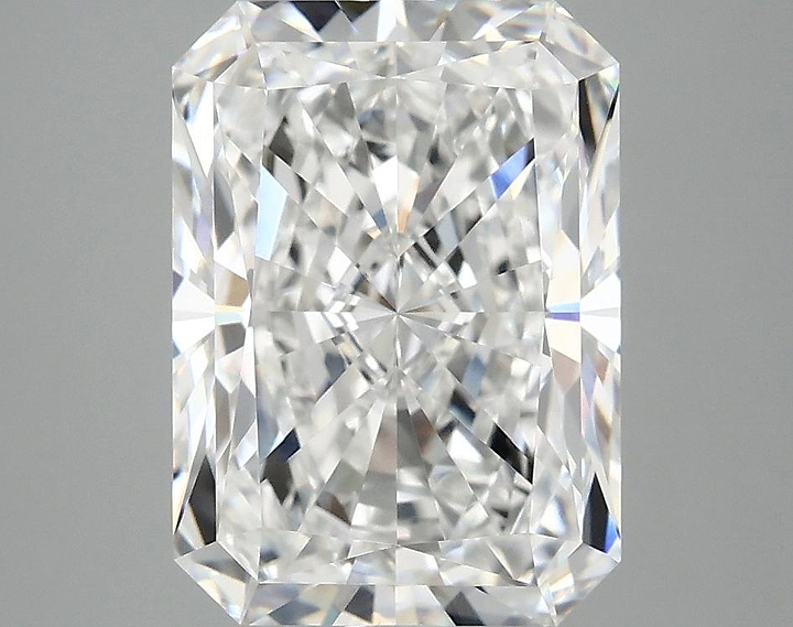 3.93 Carat Radiant Shaped Ideal Cut VVS2 IGI Certified Lab Grown Diamond
