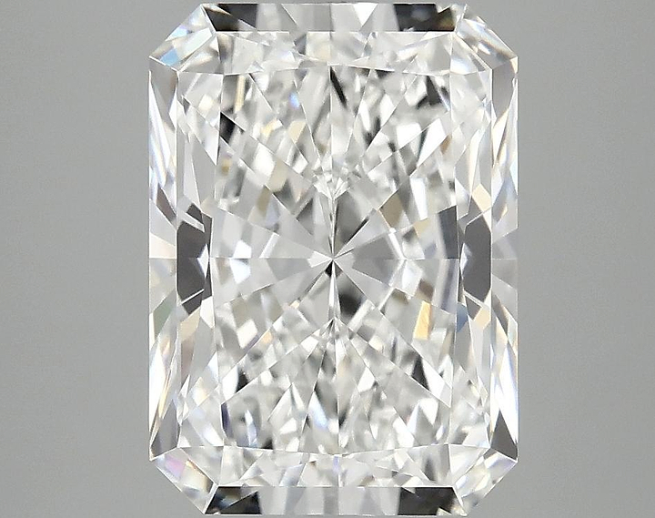 3.87 Carat Radiant Shaped Excellent Cut VS1 IGI Certified Lab Grown Diamond