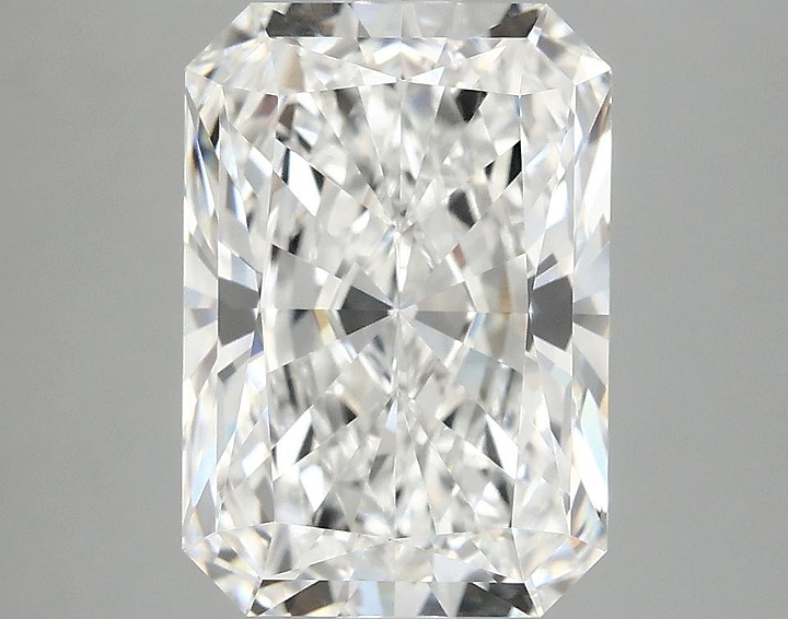 3.84 Carat Radiant Shaped Ideal Cut VVS2 IGI Certified Lab Grown Diamond