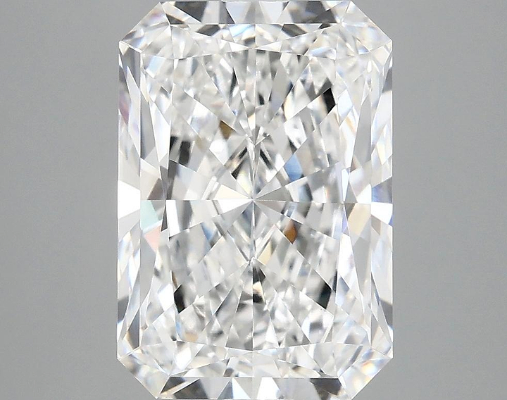4.07 Carat Radiant Shaped Ideal Cut VVS2 IGI Certified Lab Grown Diamond