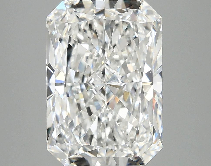 4.1 Carat Radiant Shaped Ideal Cut VVS2 IGI Certified Lab Grown Diamond