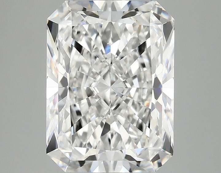 3.95 Carat Radiant Shaped Excellent Cut VS1 IGI Certified Lab Grown Diamond