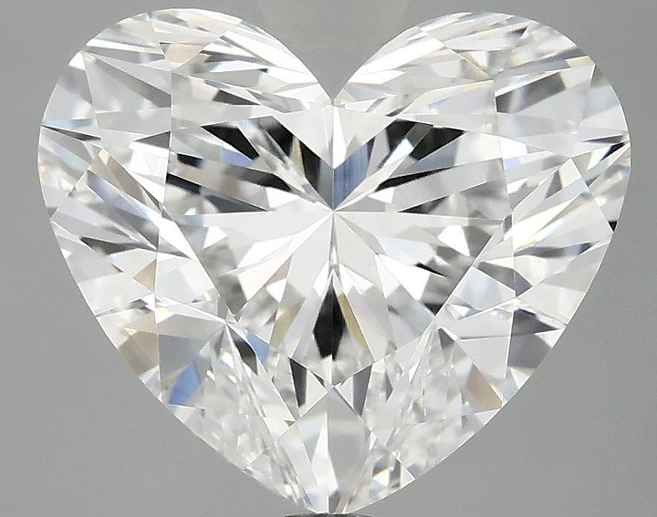 5.03 Carat Heart Shaped Ideal Cut VS1 IGI Certified Lab Grown Diamond