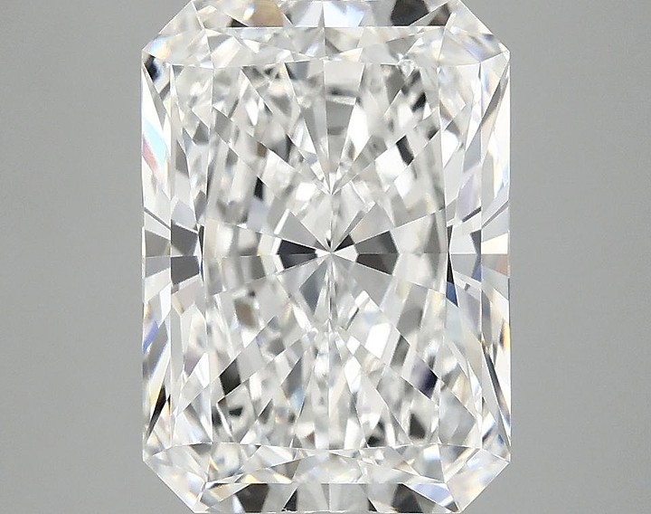 4.0 Carat Radiant Shaped Ideal Cut VVS2 IGI Certified Lab Grown Diamond