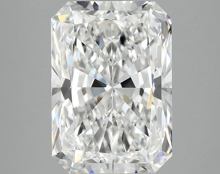 4.04 Carat Radiant Shaped Ideal Cut VVS2 IGI Certified Lab Grown Diamond