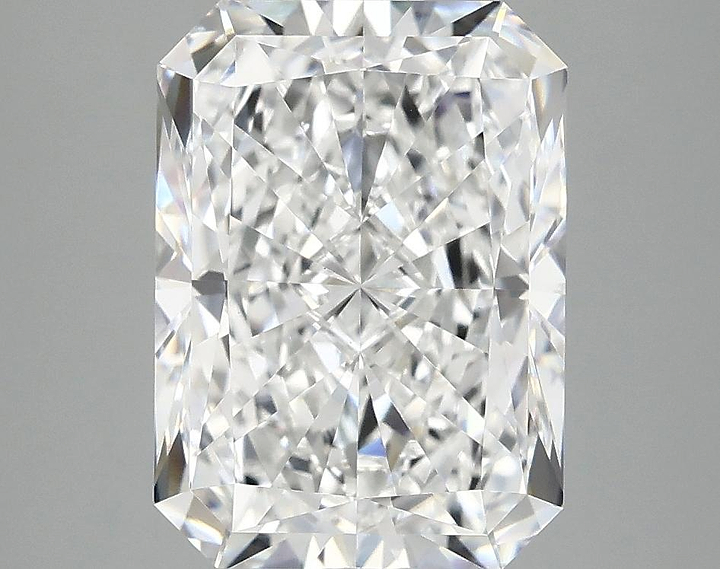 4.02 Carat Radiant Shaped Excellent Cut VVS2 IGI Certified Lab Grown Diamond