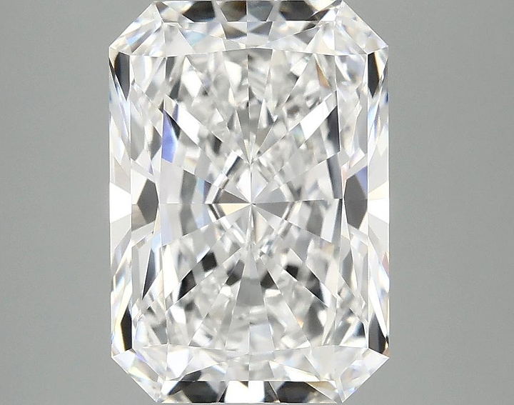 4.07 Carat Radiant Shaped Ideal Cut VVS2 IGI Certified Lab Grown Diamond