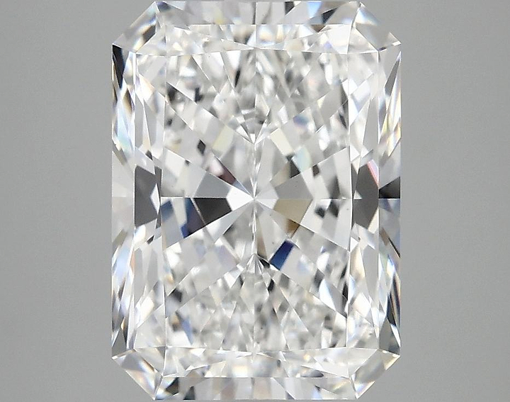 3.97 Carat Radiant Shaped Excellent Cut VS2 IGI Certified Lab Grown Diamond