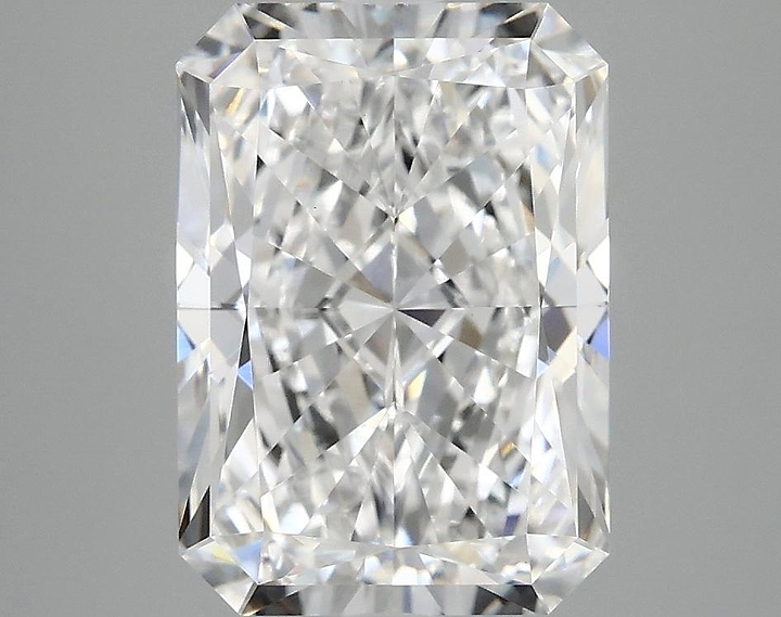 3.93 Carat Radiant Shaped Ideal Cut VVS2 IGI Certified Lab Grown Diamond