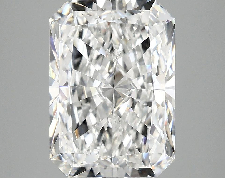 4.06 Carat Radiant Shaped Ideal Cut VVS2 IGI Certified Lab Grown Diamond