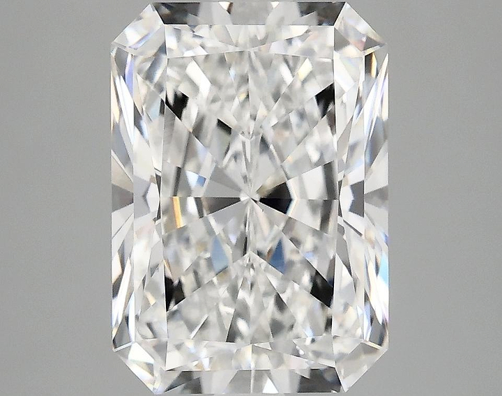 4.05 Carat Radiant Shaped Ideal Cut VVS2 IGI Certified Lab Grown Diamond