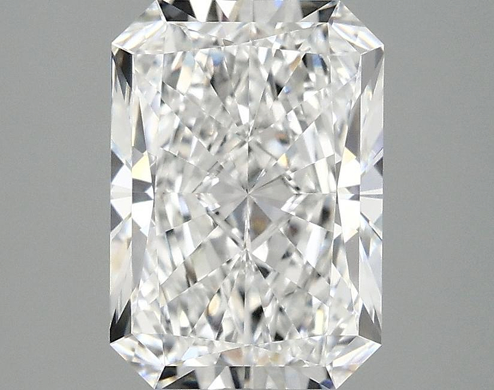 2.53 Carat Radiant Shaped Ideal Cut VVS2 IGI Certified Lab Grown Diamond