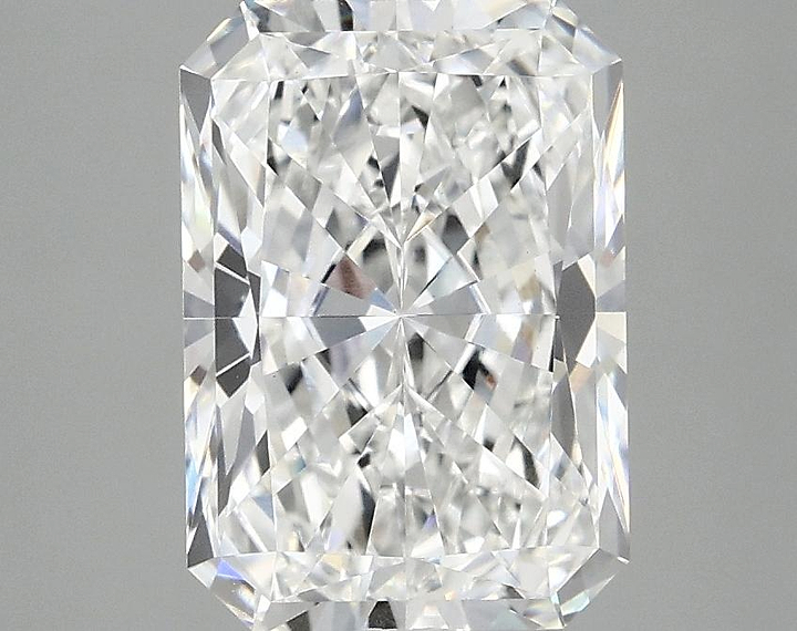 2.92 Carat Radiant Shaped Ideal Cut VVS2 IGI Certified Lab Grown Diamond