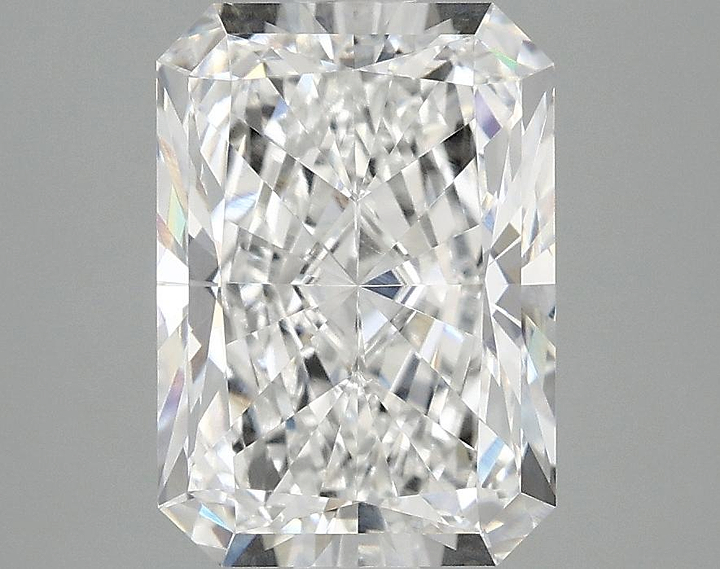 3.1 Carat Radiant Shaped Ideal Cut VVS2 IGI Certified Lab Grown Diamond