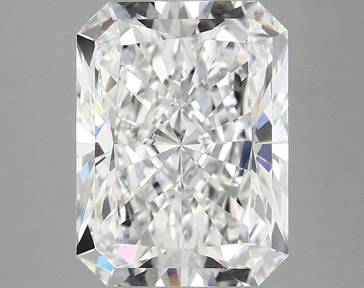 3.09 Carat Radiant Shaped Excellent Cut VVS2 IGI Certified Lab Grown Diamond