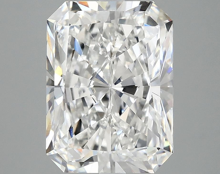 4.11 Carat Radiant Shaped Excellent Cut VVS2 IGI Certified Lab Grown Diamond
